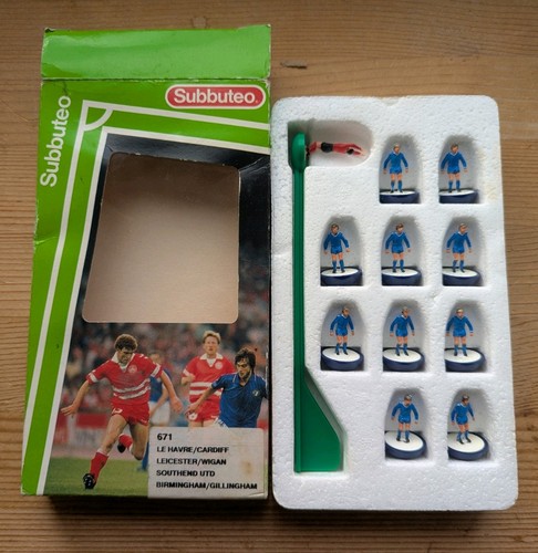 Subbuteo lightweight ref 671