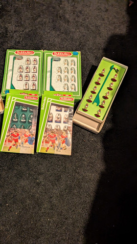 Teams subbuteo job lot - 5,
